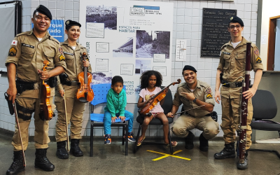 Banda da PMMG faz apresentações Natalinas no Metrô BH